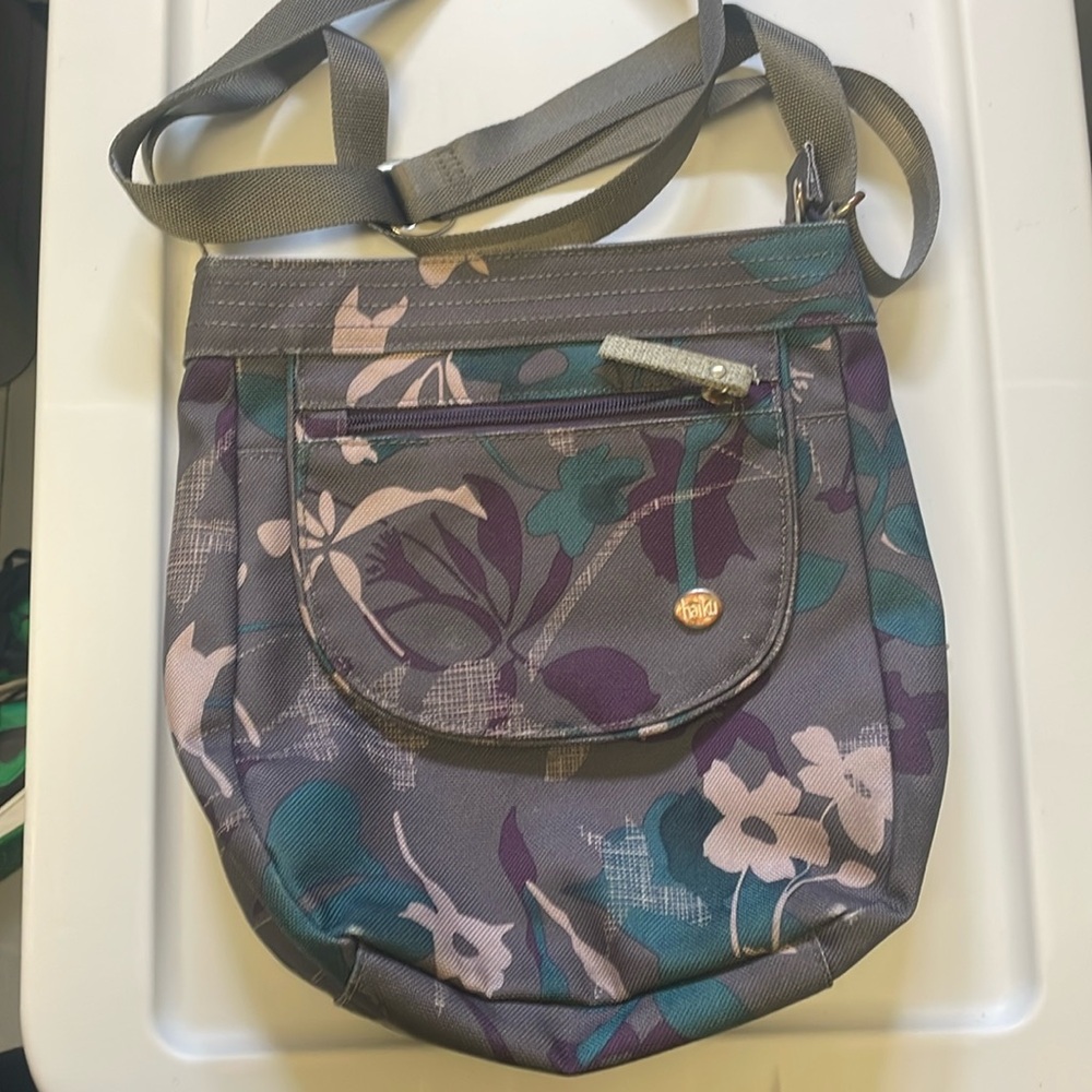 Haiku crossbody